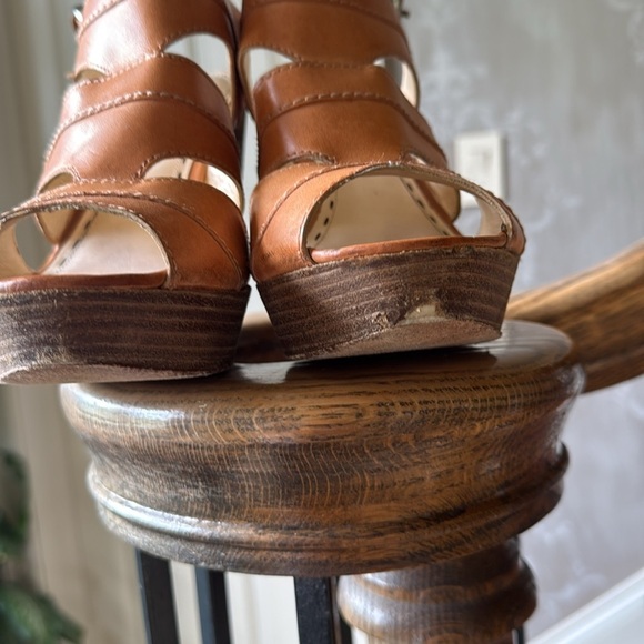 Coach Jazlyn Vachetta Wedge Tan Size 9 B. Very good condition. - Picture 14 of 15